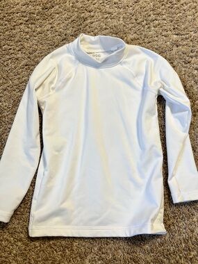 Kids White Long-Sleeve under armor Top - DSG
